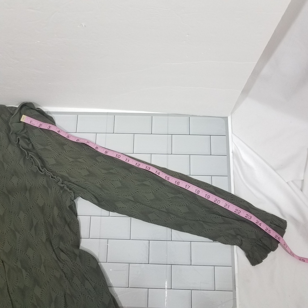 Hinge Olive Ruffle Crop Jacket L - Picture 13 of 15